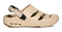 ApreAqua Closed-Toe Water Sandal